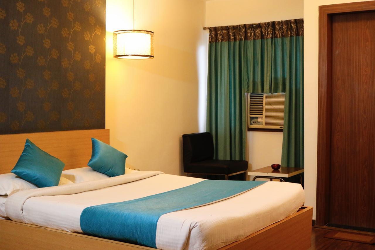 Hotel The Club Bengaluru Zewnętrze zdjęcie