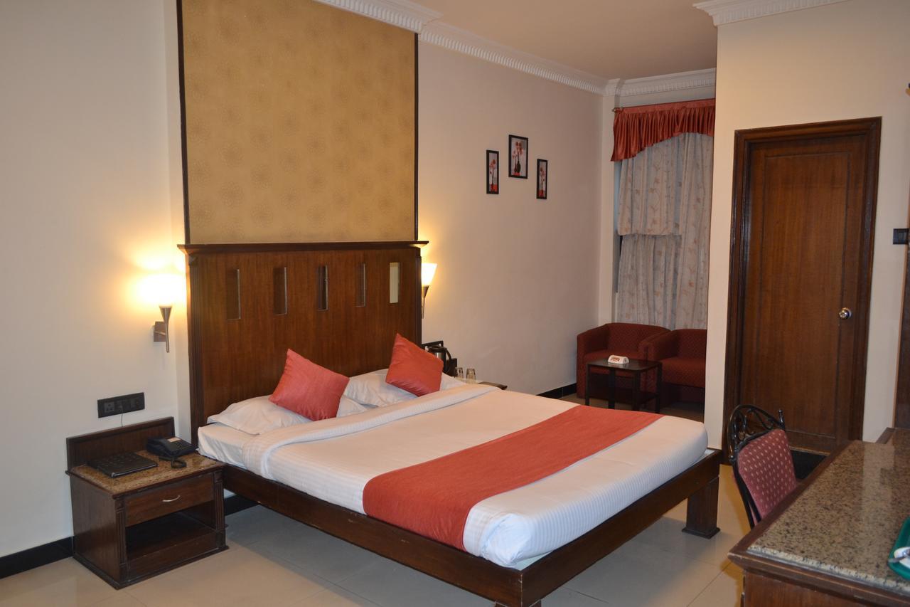 Hotel The Club Bengaluru Zewnętrze zdjęcie
