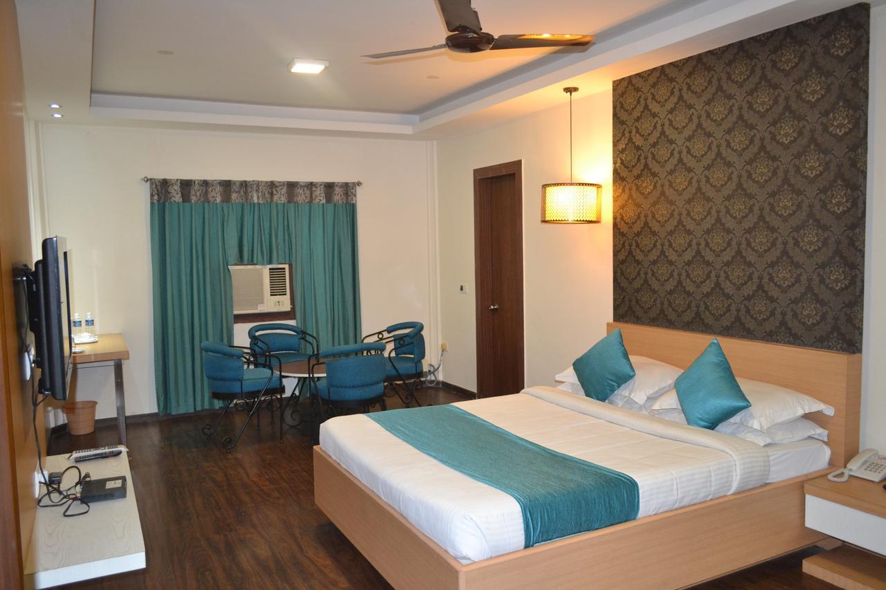 Hotel The Club Bengaluru Zewnętrze zdjęcie