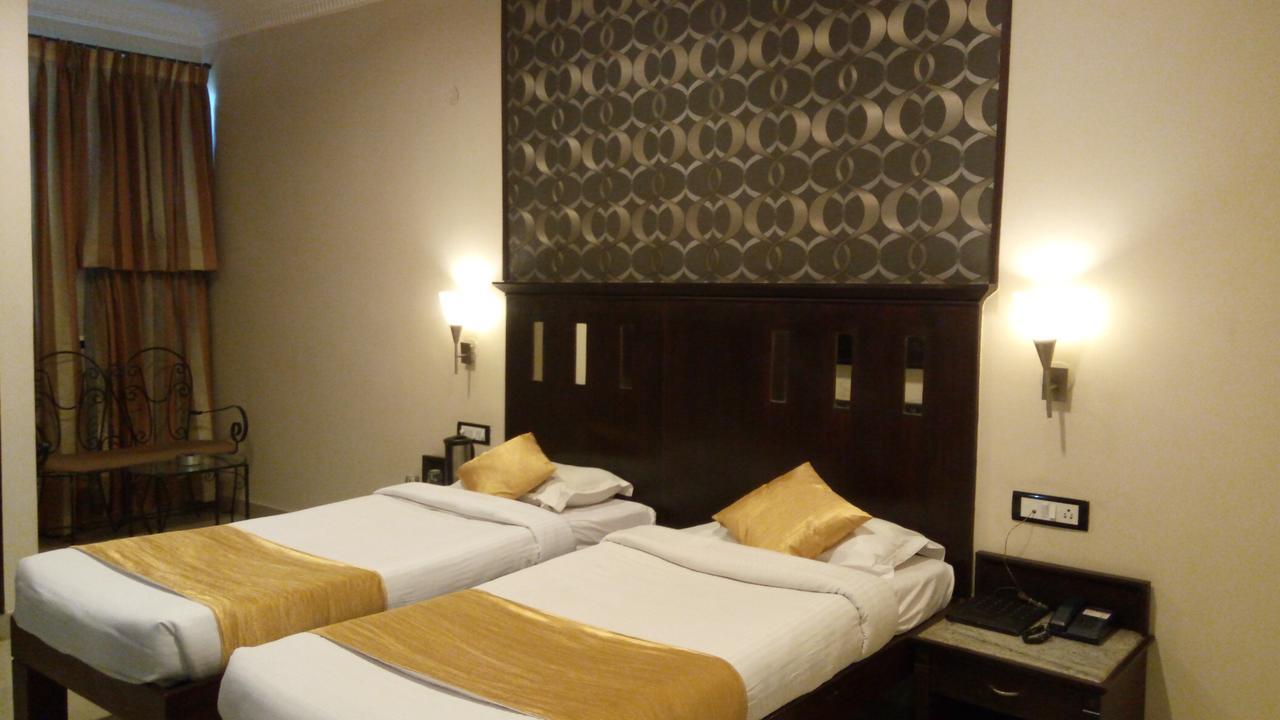 Hotel The Club Bengaluru Zewnętrze zdjęcie